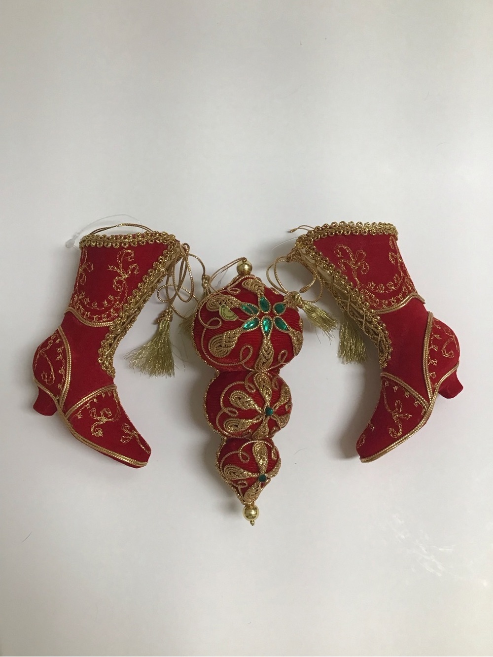 Victorian Look Christmas Tree Ornaments SET OF 3 Red Velvet Gold Trim Boots NEW - Picture 5 of 16